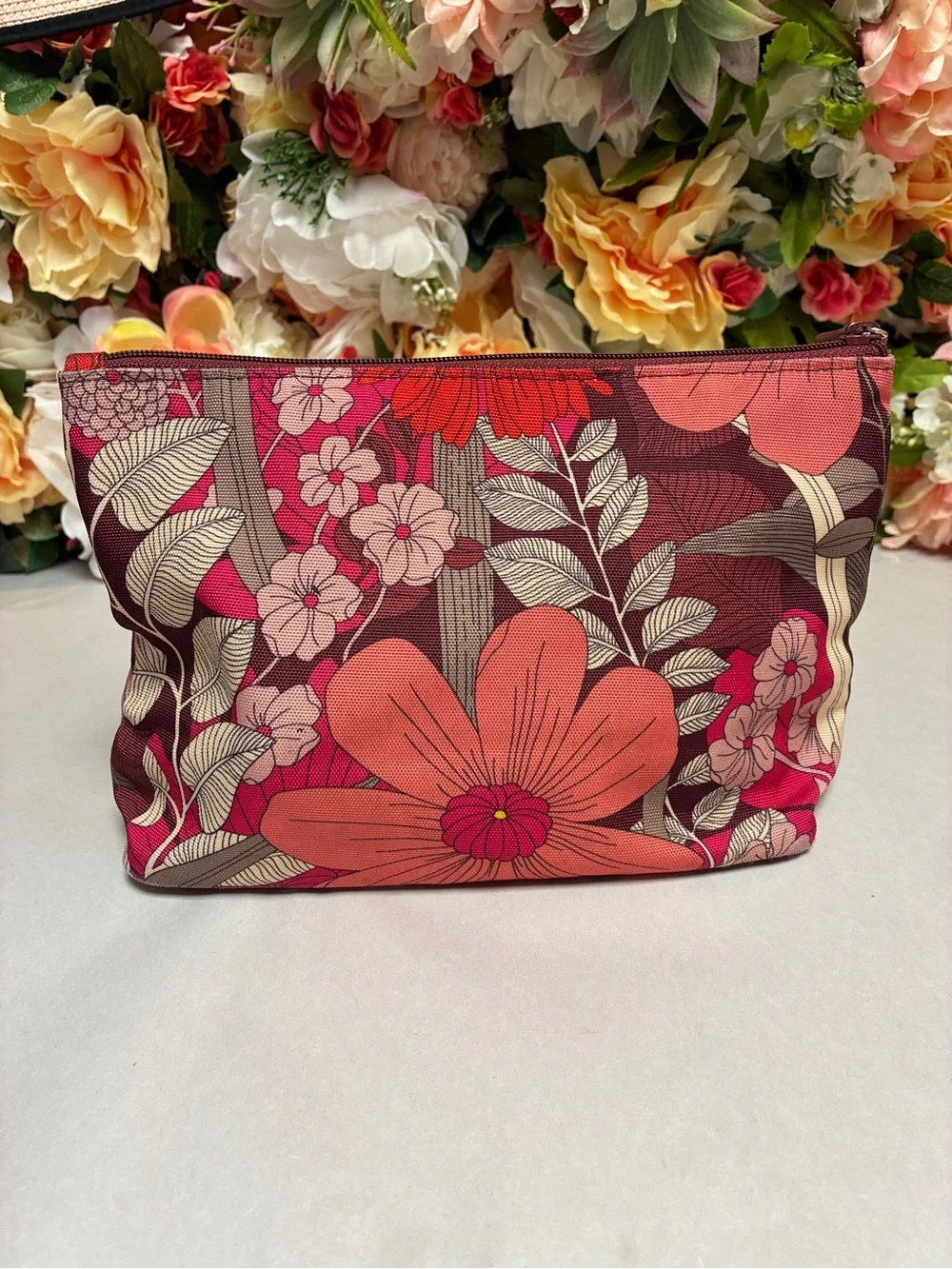 Vera Bradley Lighten Up Bohemian Blooms Cosmetic Case Red Pink Floral Retired